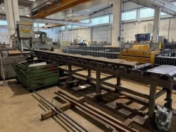 5#9706 Carrelli elevatori, segatrice a nastro e isola di pesatura