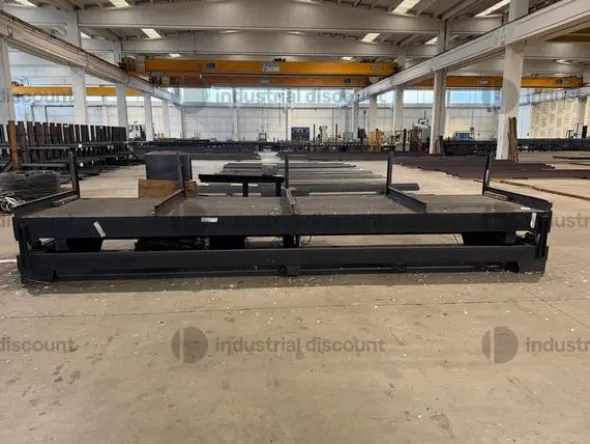 5#9706 Carrelli elevatori, segatrice a nastro e isola di pesatura