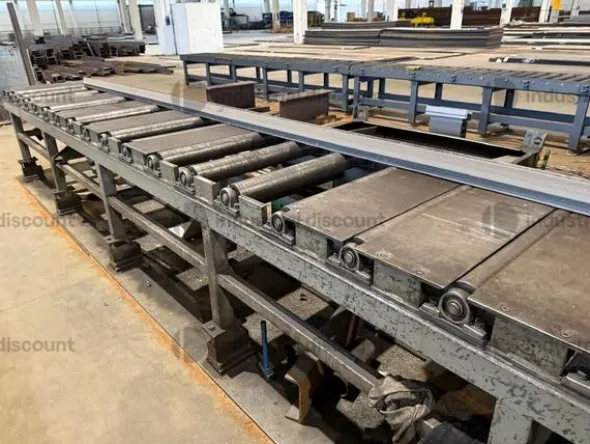 5#9706 Carrelli elevatori, segatrice a nastro e isola di pesatura