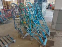 34#9470 Carrelli in metallo porta ceste