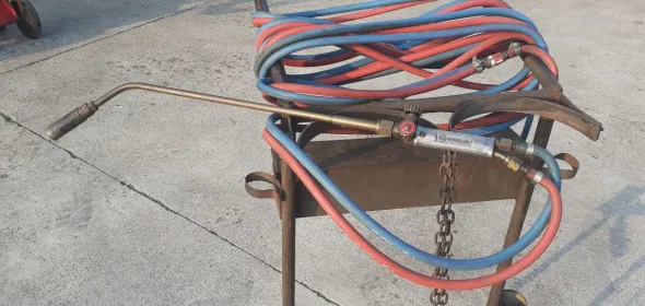 CARRELLI PORTABOMBOLE SALDATORE