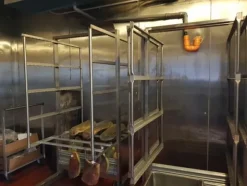 37#46310 Carrelli porta salumi