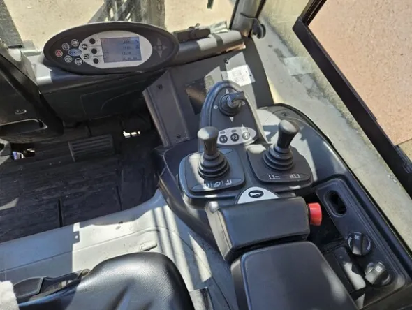 3#8563 Carrello elettrico STILL