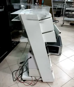 Carrello elettrificato a 3 piani