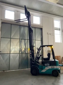 CARRELLO ELEVATORE