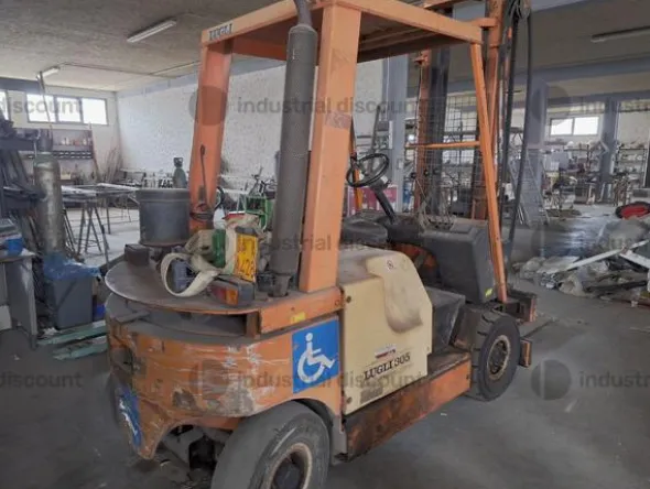 4#9747 Carrello elevatore a forche Lugli