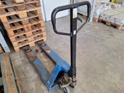5#8242 Carrello elevatore Armanni e transpallet manuali Armanni