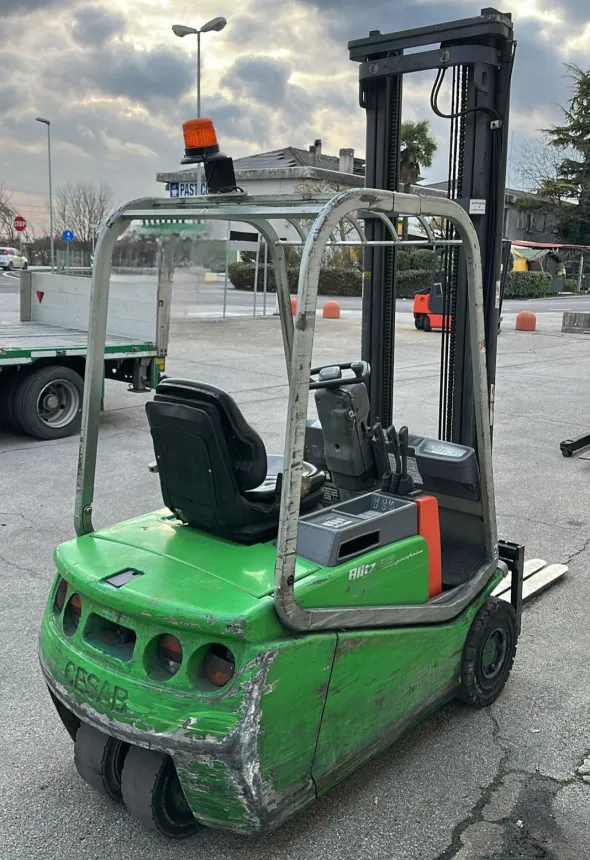 Carrello Elevatore cesab