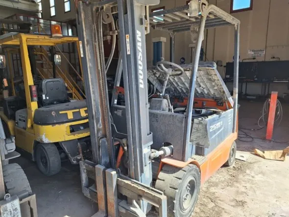 5#8350 CARRELLO ELEVATOREDoosan B25X-5