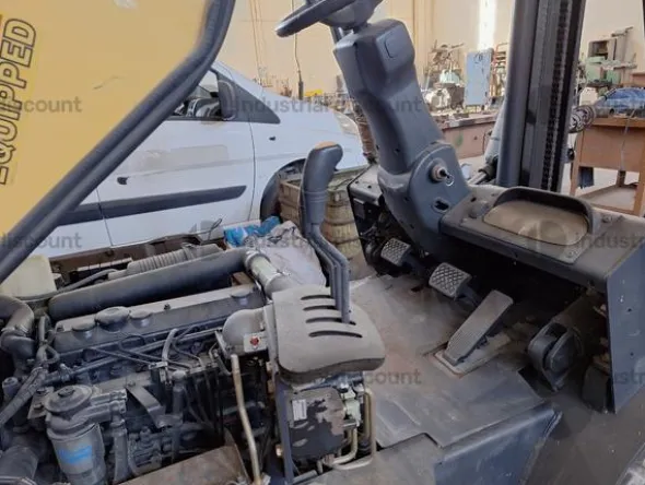 17#10019 Carrello elevatore Doosan D25S
