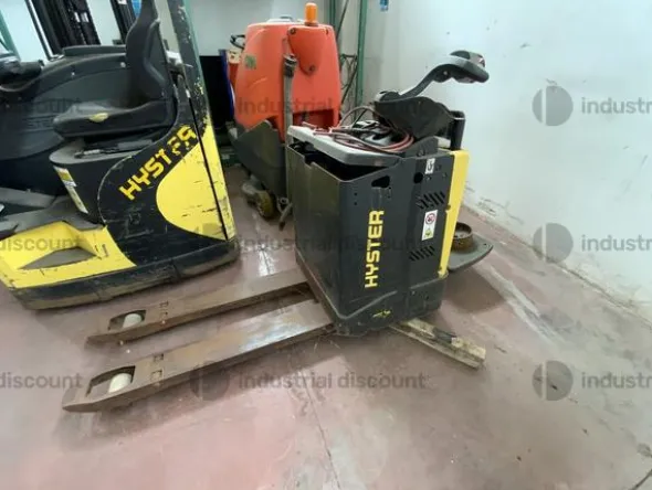 38#9550 Carrello elevatore elettrico Hyster