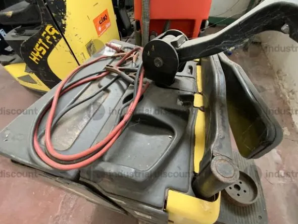 38#9550 Carrello elevatore elettrico Hyster