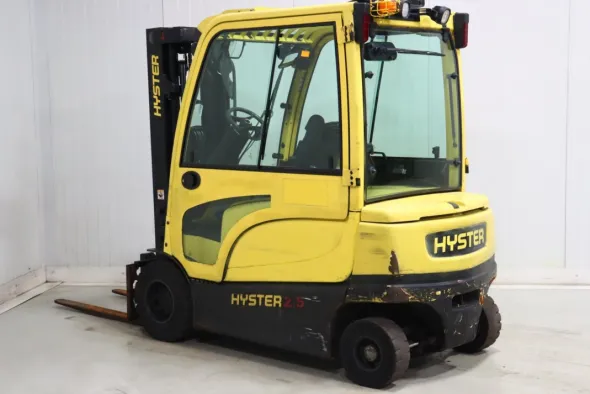 CARRELLO ELEVATORE ELETTRICO