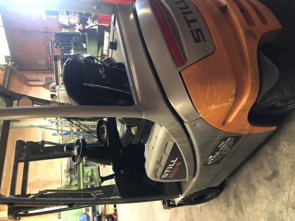 Carrello elevatore elettrico STILL usato