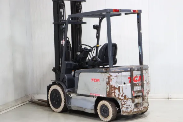 CARRELLO ELEVATORE ELETTRICO