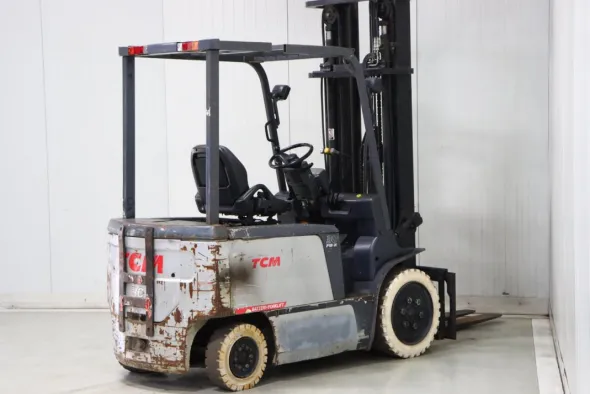 CARRELLO ELEVATORE ELETTRICO