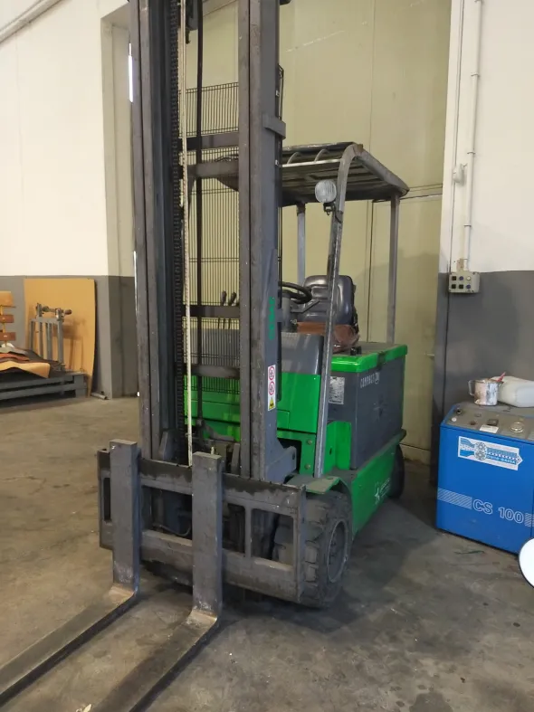 Carrello elevatore in buone condizioni