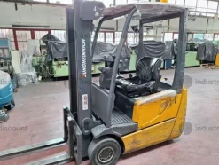 9#8798 Carrello elevatore Jungheinrich EFG-320