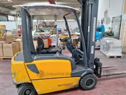 9#8798 Carrello elevatore Jungheinrich EFG-320
