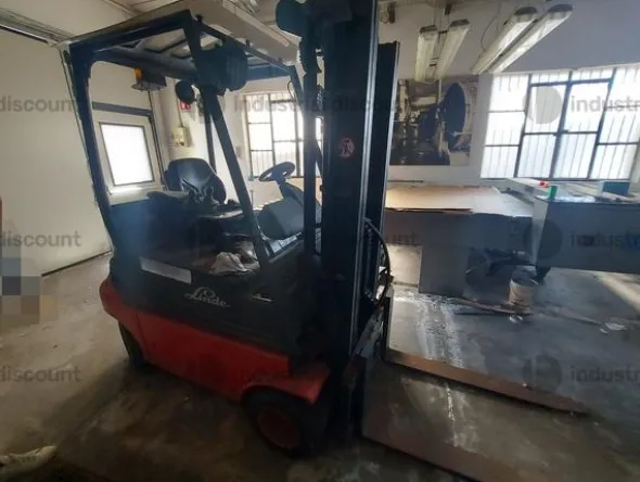 25#9898 Carrello elevatore Linde