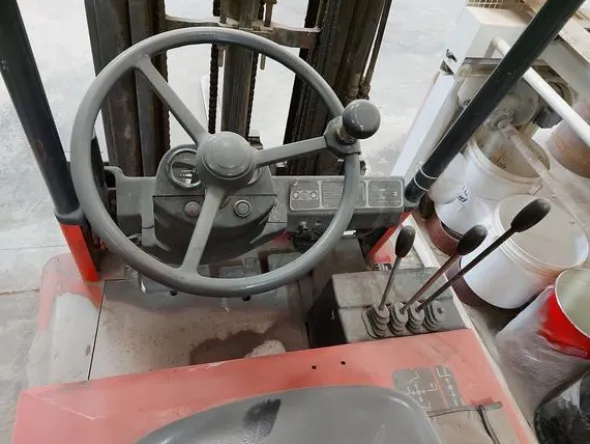 39#8616 Carrello elevatore Linde tipo E15