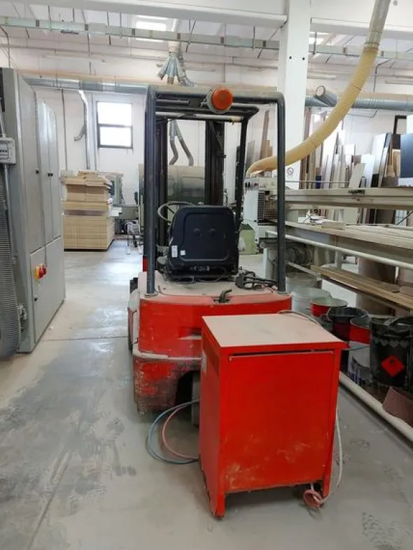 39#8616 Carrello elevatore Linde tipo E15