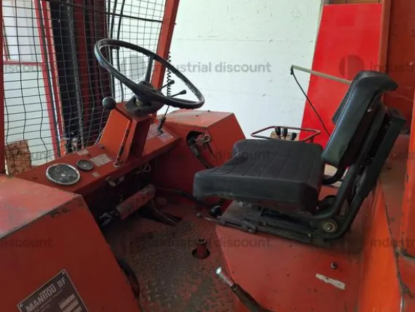 2#9380 Carrello elevatore Manitou Modello MC40 FC