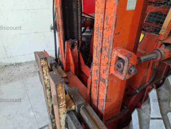 2#9380 Carrello elevatore Manitou Modello MC40 FC