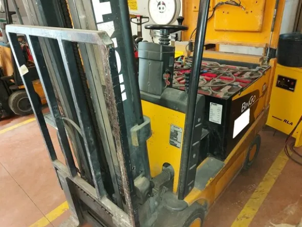 7#6453 Carrello elevatore Montini Bingo 2000