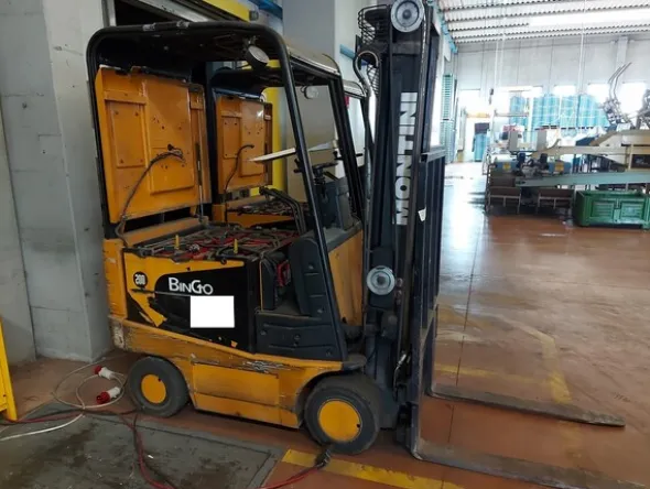 7#6453 Carrello elevatore Montini Bingo 2000