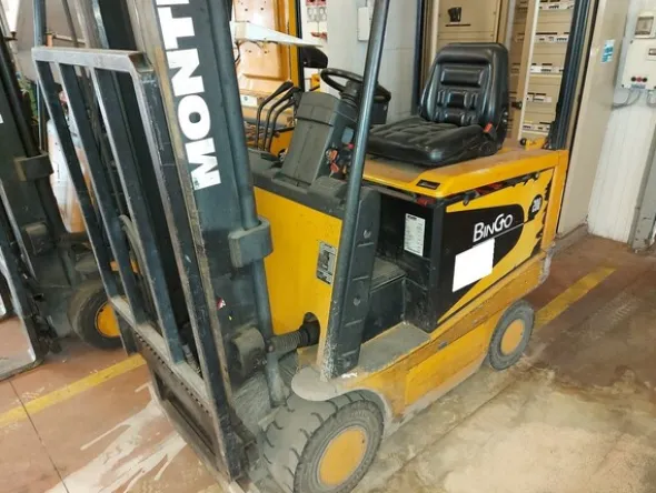 6#6453 Carrello elevatore Montini Bingo 2000