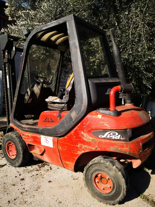CARRELLO ELEVATORE ( MULETTO) LINDE H25