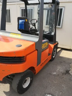 CARRELLO ELEVATORE ( MULETTO ) LUGLI SERIE 405