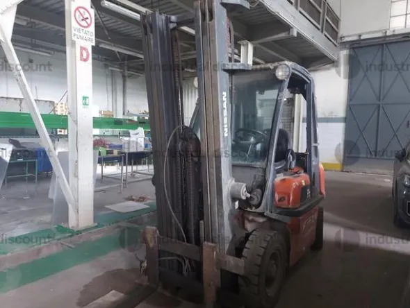 2#9213 Carrello Elevatore Nissan