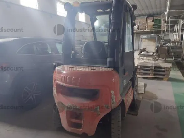 2#9213 Carrello Elevatore Nissan