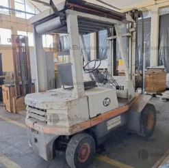 20#10019 Carrello elevatore OM