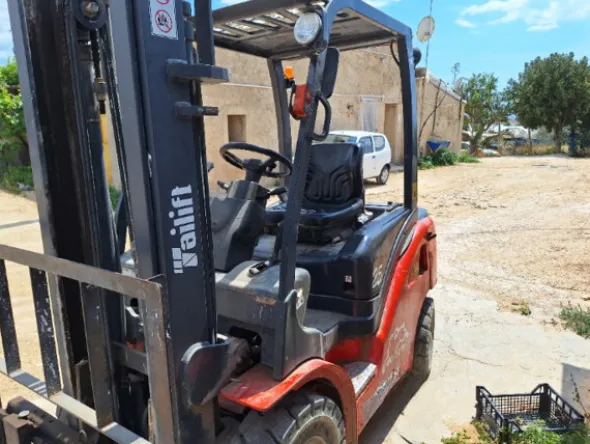 3#8282 Carrello elevatore TAILIFT modello HFD 25