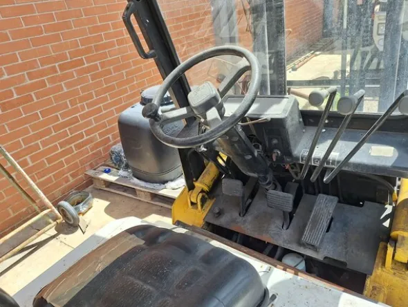 16#8350 CARRELLO ELEVATORE TCM FD 25