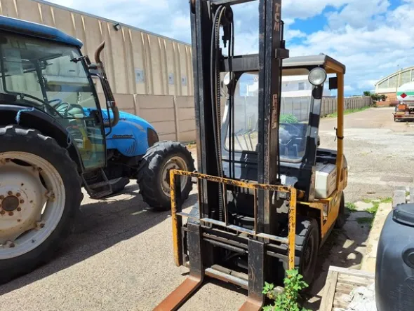 16#8350 CARRELLO ELEVATORE TCM FD 25