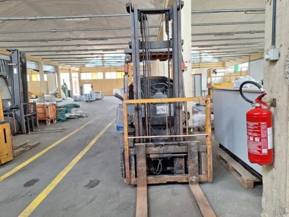 40#8350 CARRELLO ELEVATORE TCM FD