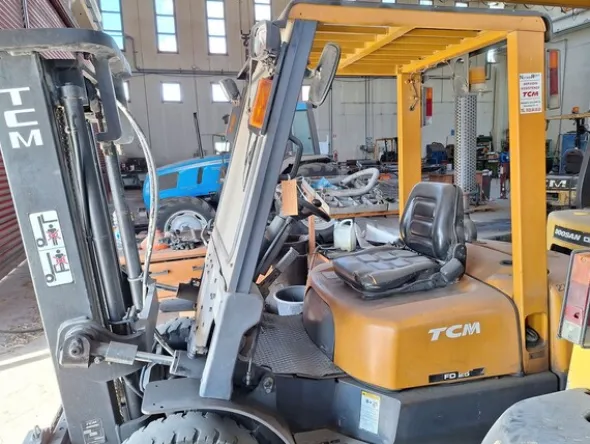 3#8350 CARRELLO ELEVATORE TCM FDZ5T
