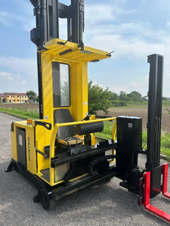 Carrello elevatore TRILATERALE Hyster C.1