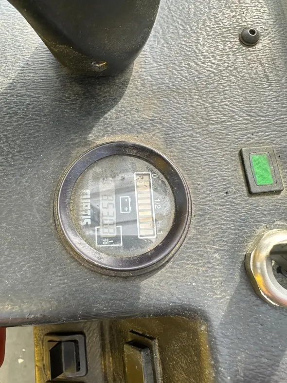 Carrello elevatore TRILATERALE Hyster C.1