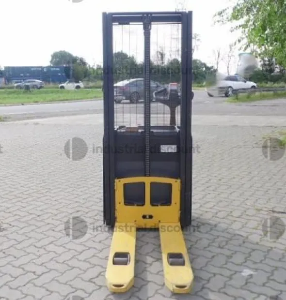 7#9821 Carrello elevatore Yale MS12E