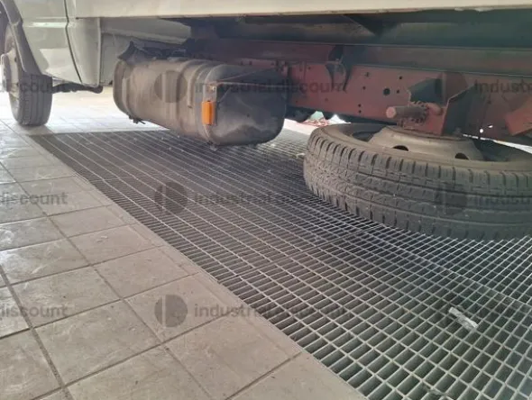 2#9294 Carroattrezzi Iveco Daily