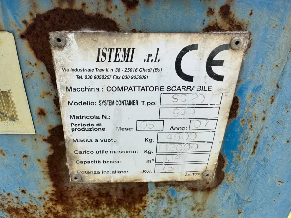 CASSONI E COMPATTATORI SCARRABILI SPAZZATURA,ECC.