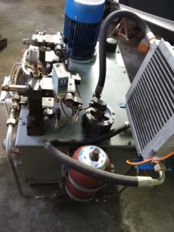 Centralina Idraulica 4,5kW 8 Elettrovalvole 200L