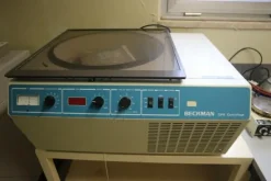 46#2541 Centrifuga Beckman GPR Centrifuge