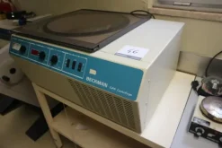 46#2541 Centrifuga Beckman GPR Centrifuge