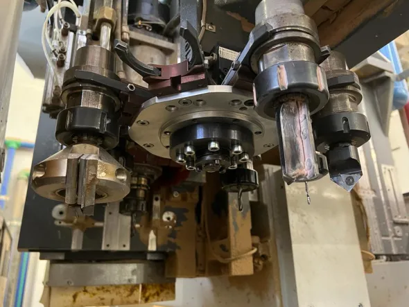 CENTRO DI LAVORO CMS MOD. TRIAX 5.50 3 ASSI